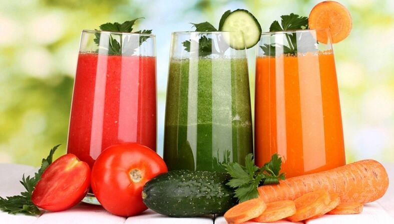 Zumos de verduras bajos en calorías en el menú de la dieta de bebida